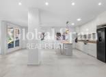Revente - APPARTEMENT -
TORREVIEJA - Playa del Acequión