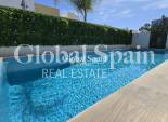 Odsprzedaż - WILLA  -
LOS MONTESINOS - Costa Blanca