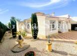 Resale - VILLA -
CIUDAD QUESADA
