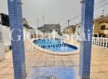 Wiederverkauf - VILLA -
TORREVIEJA - LOS BALCONES - LOS ALTOS