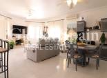 Resale - VILLA -
Ciudad Quesada - La Marquesa