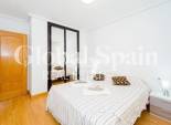 Wiederverkauf - WOHNUNG -
TORREVIEJA - Playa del Cura