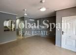 Wederverkoop - APPARTEMENT -
DAYA NUEVA - Costa Blanca Sur