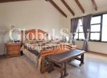 Resale - VILLA -
ORIHUELA COSTA - Villamartin