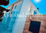 Wederverkoop - HUIS -
ORIHUELA COSTA - VILLAMARTÍN