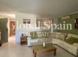 Resale - HOUSE -
ALBATERA - Inland
