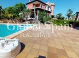 Venta - VILLA -
ELCHE - Costa Blanca