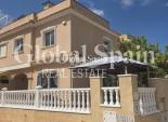 Odsprzedaż - WILLA  -
ORIHUELA COSTA - 
