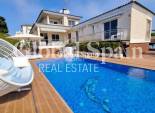 Venta - VILLA -
TORREVIEJA - La Mata