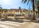 Resale - VILLA -
CABO ROIG - MUY CERCA DE LA PLAYA