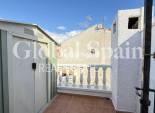 Resale - HOUSE -
TORREVIEJA - Calas blanca