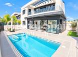 Wederverkoop - VILLA -
ALGORFA - LA FINCA GOLF / ALGORFA
