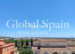 Wederverkoop - VILLA -
San Miguel / Vistabella Golf - Inland