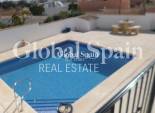 Revente - VILLA -
VILLAMARTÍN - Costa Blanca