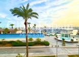 Revente - APPARTEMENT -
TORREVIEJA - Torrevieja