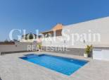 Wederverkoop - Villa -
TORREVIEJA - Aguas Nuevas