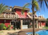 Resale - VILLA -
CAMPOAMOR - Costa Blanca