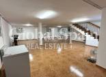 Resale - Villa -
ORIHUELA - Benferri