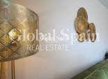 Wederverkoop - APPARTEMENT -
TORREVIEJA - Torrevieja