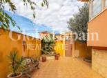 Resale - VILLA -
TORREVIEJA - Aguas Nuevas