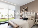 Wederverkoop - VILLA -
EL CHAPARRAL - Inland
