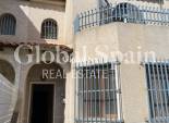 Resale - HOUSE -
JACARILLA - Inland
