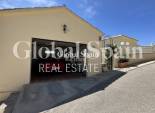 Wiederverkauf - VILLA -
VILLAMARTÍN - Costa Blanca