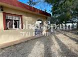 Resale - HOUSE -
JACARILLA - Inland