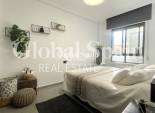 Revente - APPARTEMENT -
ORIHUELA - Inland