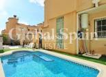 Wiederverkauf - HAUS -
VILLAMARTÍN - Costa Blanca