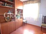 Wederverkoop - APPARTEMENT -
TORREVIEJA - Torrevieja