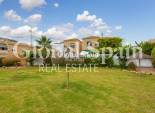 Resale - VILLA -
TORREVIEJA - Torretas