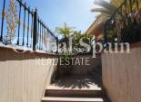 Wiederverkauf - VILLA -
ORIHUELA COSTA - CAMPOAMOR