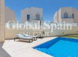 Wiederverkauf - VILLA -
ORIHUELA COSTA - Lomas de Cabo Roig