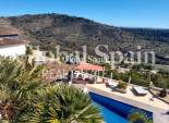 Wiederverkauf - VILLA -
CALPE - Costa Blanca