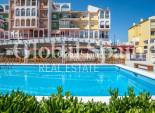Revente - PROPRIÉTÉ COMMERCIALE -
TORREVIEJA - La Veleta