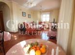 Wiederverkauf - VILLA -
TORREVIEJA - Aguas Nuevas