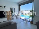 Wederverkoop - VILLA -
VILLAMARTÍN - Costa Blanca