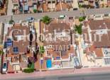 Odsprzedaż - DOM -
TORREVIEJA - 