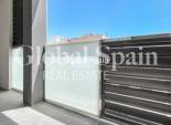 Revente - APPARTEMENT -
TORREVIEJA - El Acequión - Los Náufragos