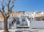 Resale - VILLA -
PILAR DE LA HORADADA - Costa Blanca