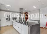 Venta - APARTAMENTO -
TORREVIEJA - Paseo maritimo