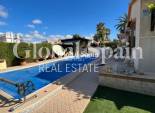 Wiederverkauf - VILLA -
CABO ROIG - Costa Blanca