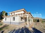 Resale - VILLA -
CALASPARRA - Inland