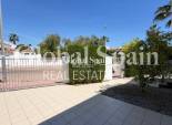 Wederverkoop - VILLA -
CIUDAD QUESADA