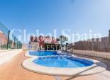 Wiederverkauf - HAUS -
ORIHUELA COSTA - VILLAMARTÍN