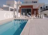 Revente - Villa Penthouse -
TORREVIEJA - Aguas Nuevas