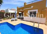 Venta - VILLA -
MAR MENOR GOLF RESORT - Inland