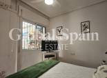 Wiederverkauf - WOHNUNG -
LA ZENIA - Costa Blanca