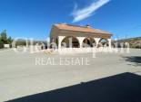 Revente - VILLA -
CREVILLENTE - Inland